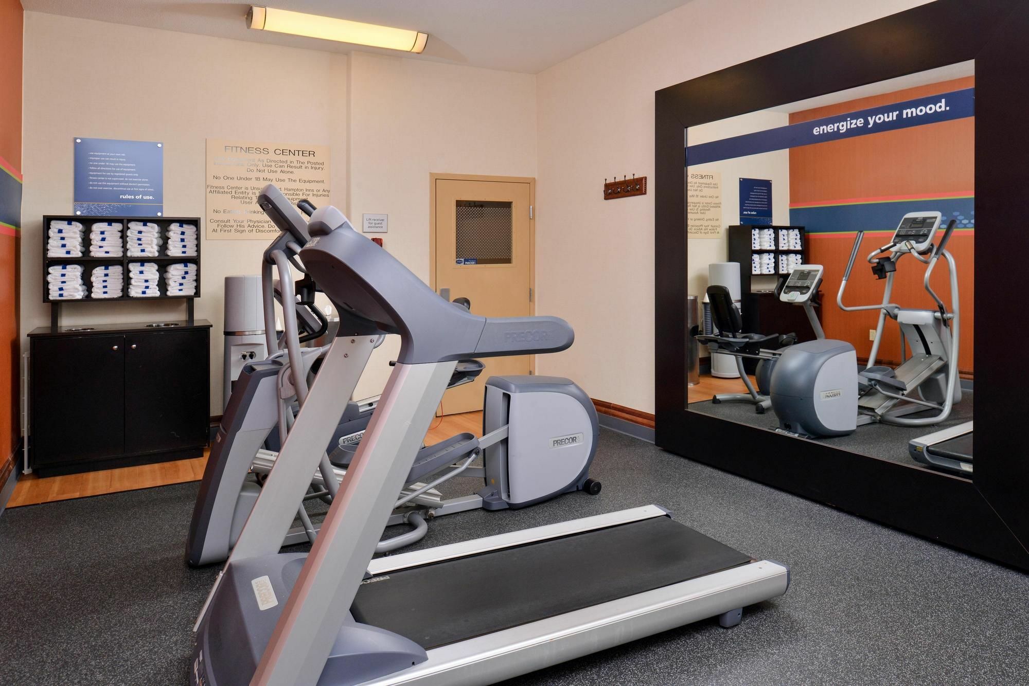 Hampton Inn Kansas City Northeast Zewnętrze zdjęcie